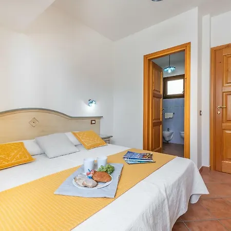 Casa Mediterraneo *